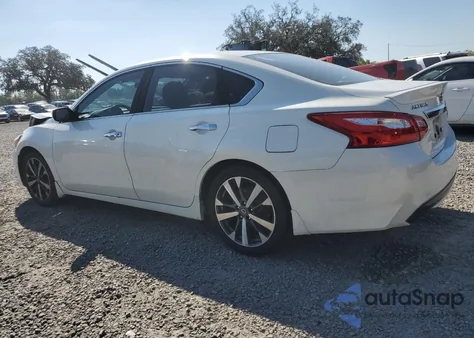 2016 Nissan Altima 2.5 из США, поврежденный, VIN 1N4AL3AP2GN330699